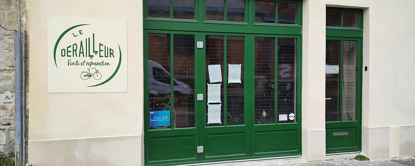 La devanture du Dérailleur, 58 avenue Laplace à Arcueil